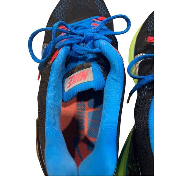 Nike running shoe size 10 - Picture 3 of 7